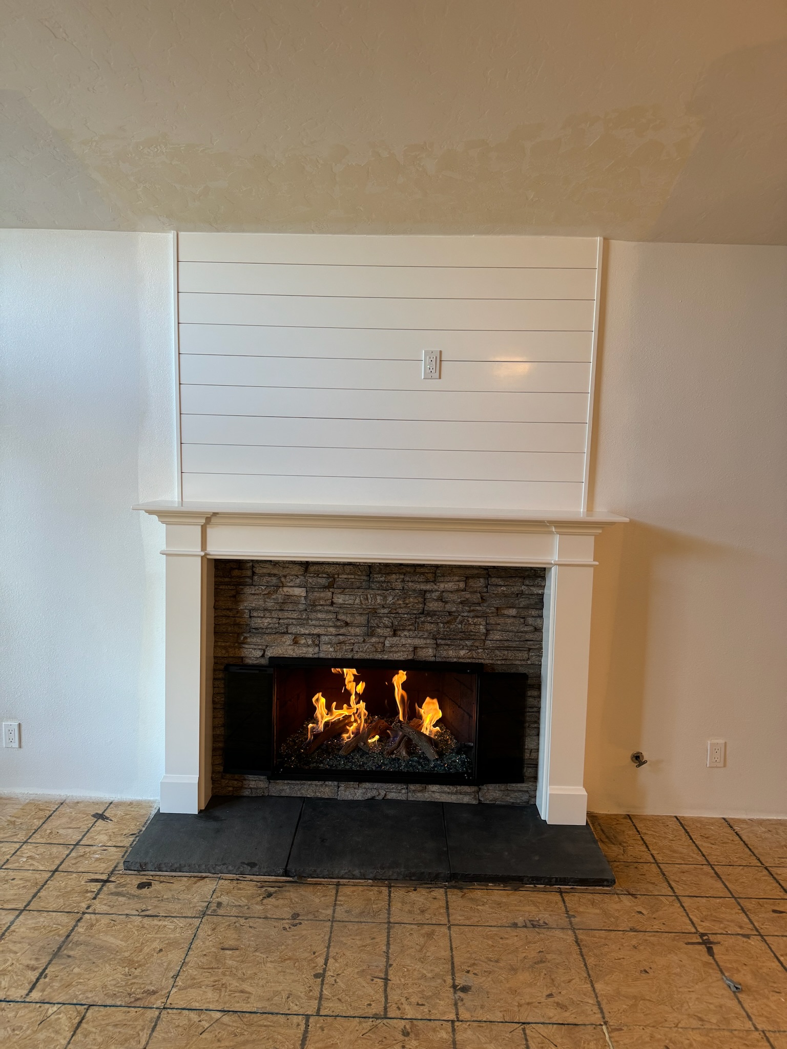 custom mantel photo 3